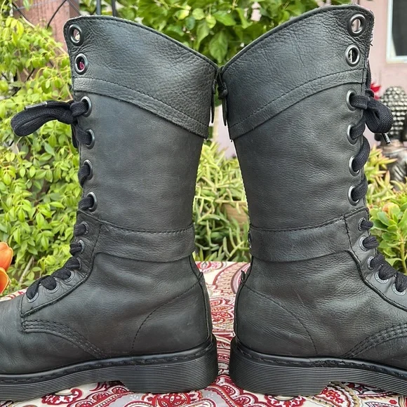 Dr. Martens Mirage Floral Triumph 1914 Tall Boots - Picture 11 of 17